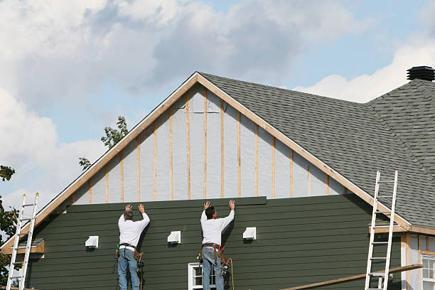 Professional Siding Repair technician working in Zoar, OH